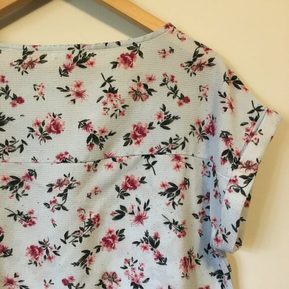 Grey Ditzy Floral Boxy Rolled Cuff Zipper Collar Crepey Top - Picture 7 of 15